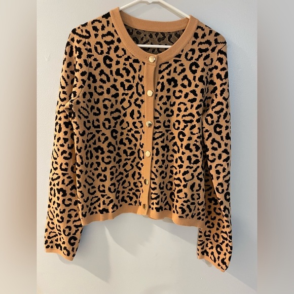 None Sweaters - Leopard Print Button-Up stylish cardigan Sweater size small